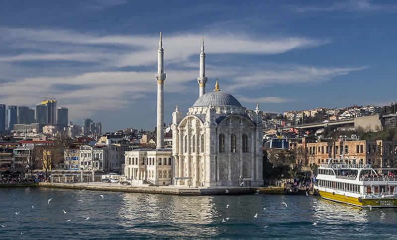 Maravillarse la Mezquita Ortaköy